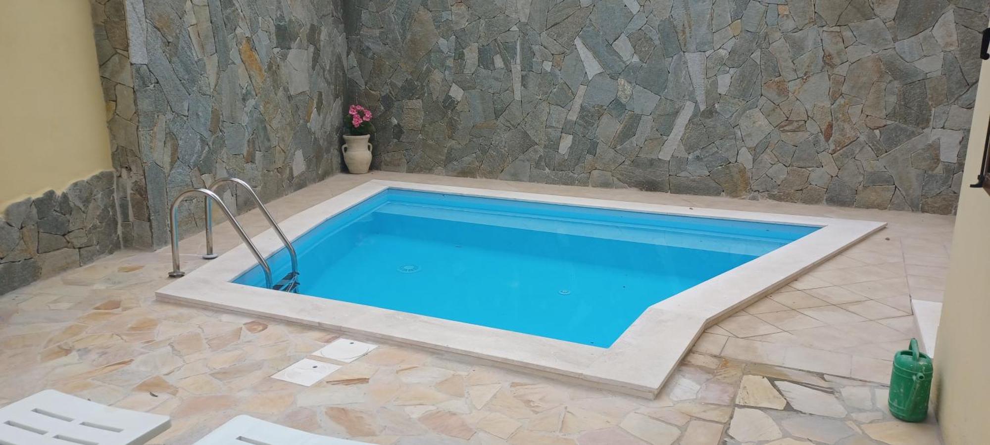 Exclusive Use Swimming Pool Available From June To September Кальярі Екстер'єр фото